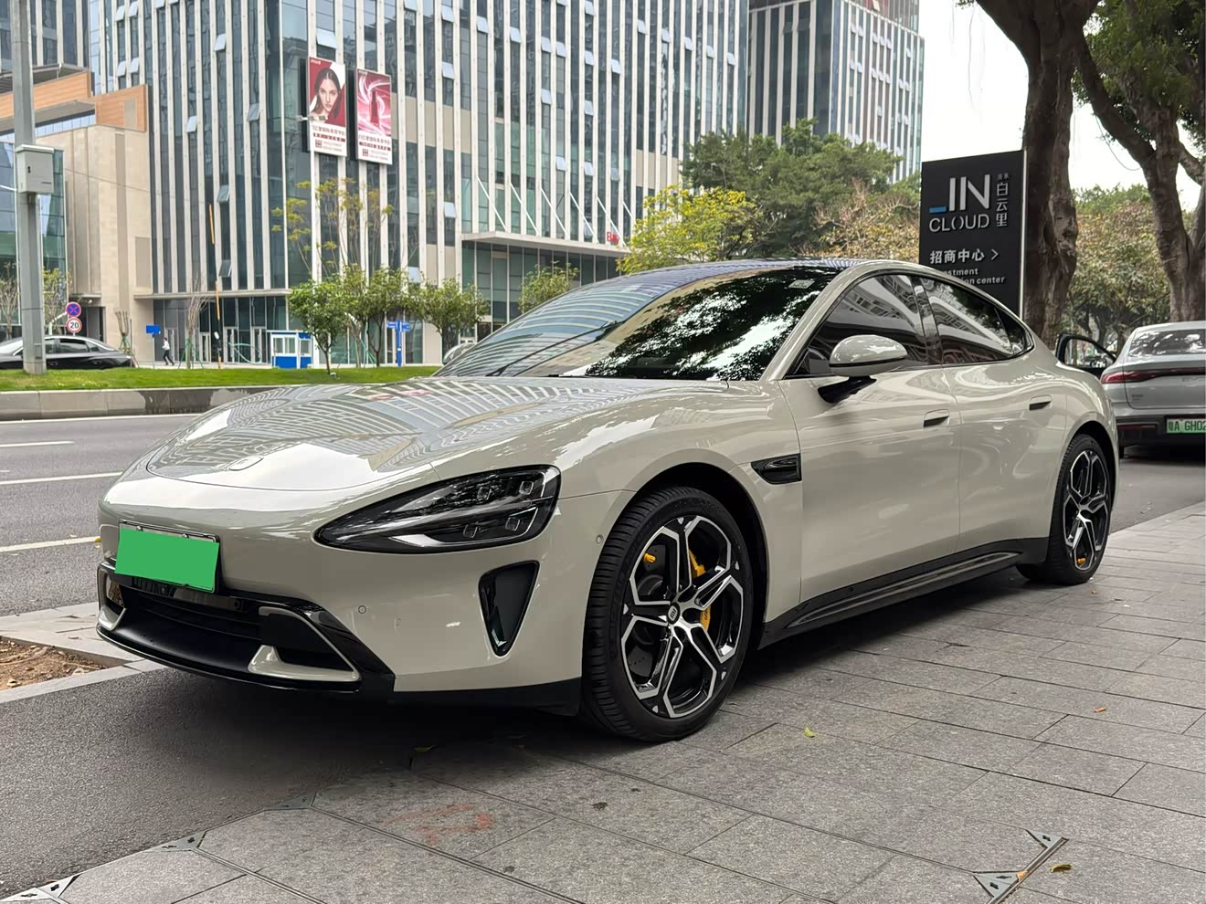MI SU7 2024 car image 