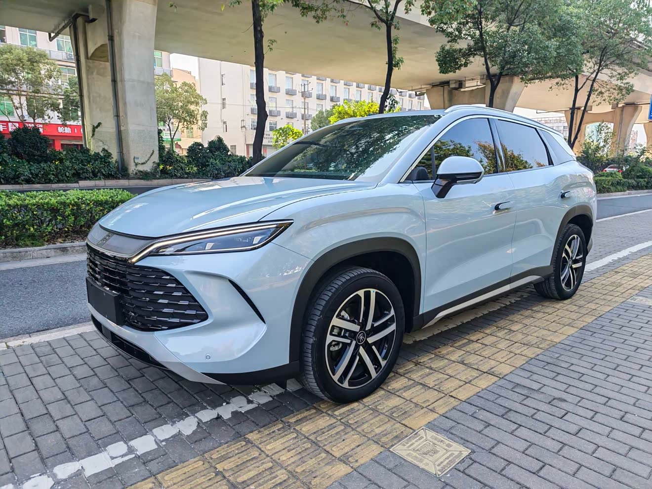 BYD SongL DM-i 2025 BYD SongL DM-i 2025 car image