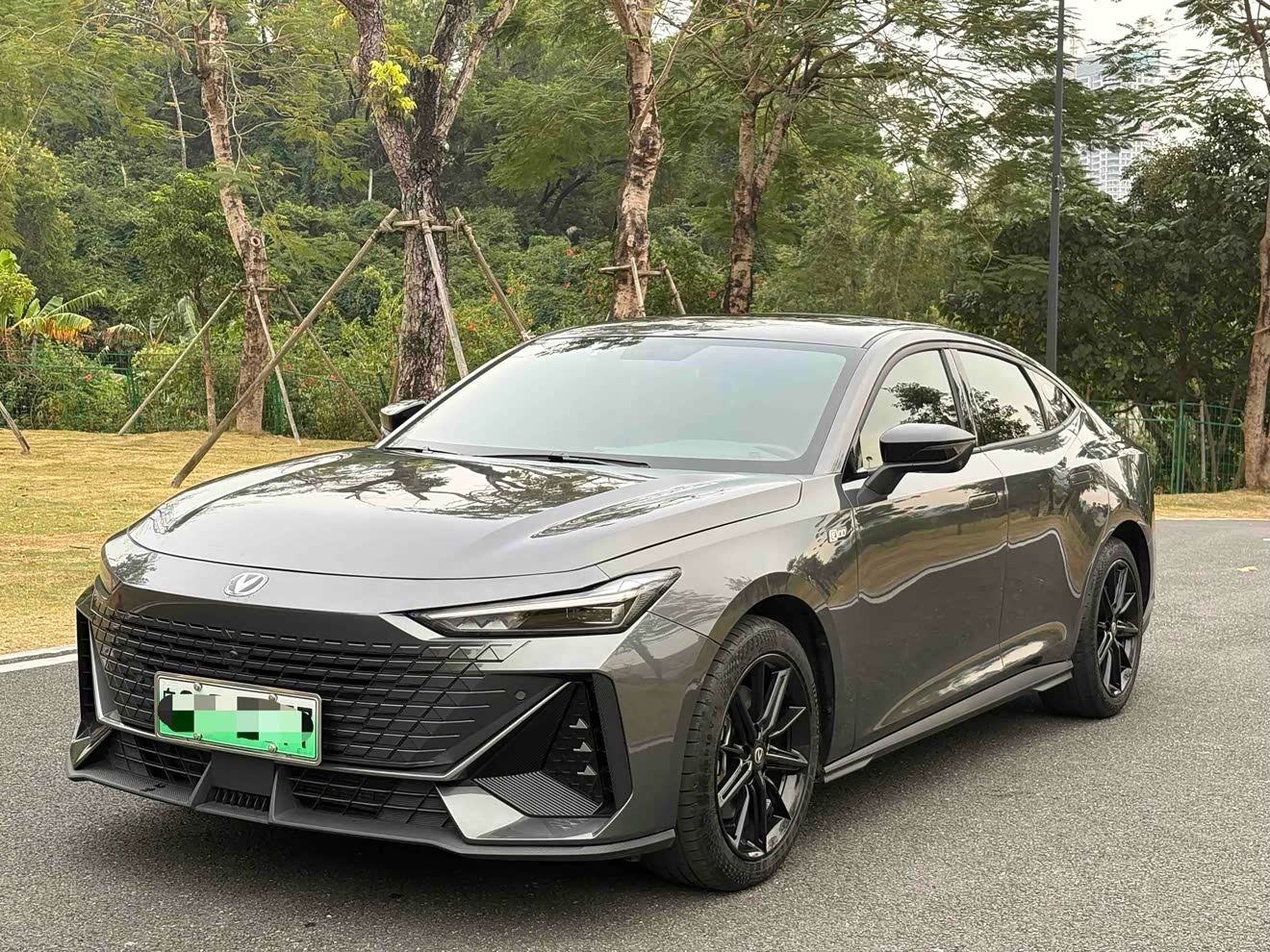 Changan UNI-V iDD 2023 car image 