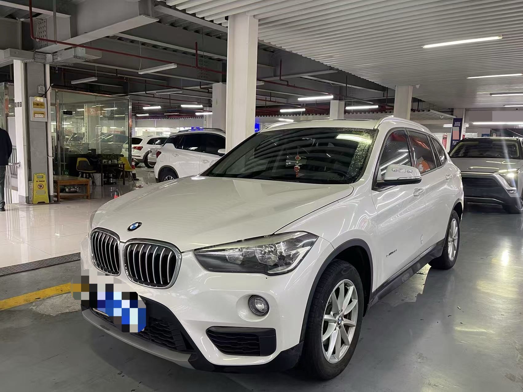 BMW X1 2017 BMW X1 2017 car image