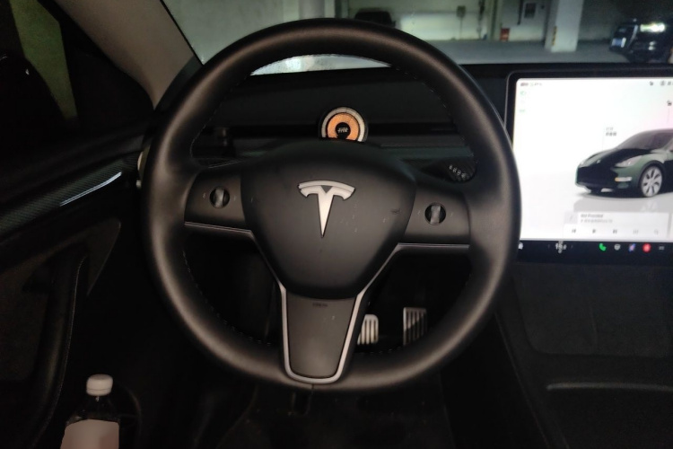 Tesla Model Y 2023 #15 Tesla Model Y 2023 car image #15