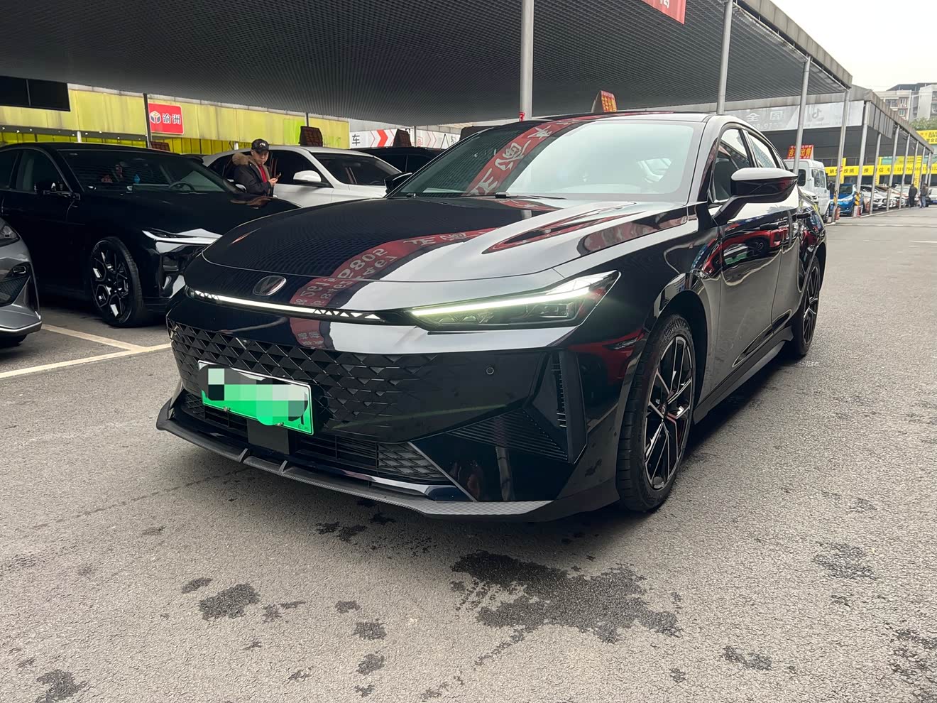 Changan UNI-V iDD 2024 car image 