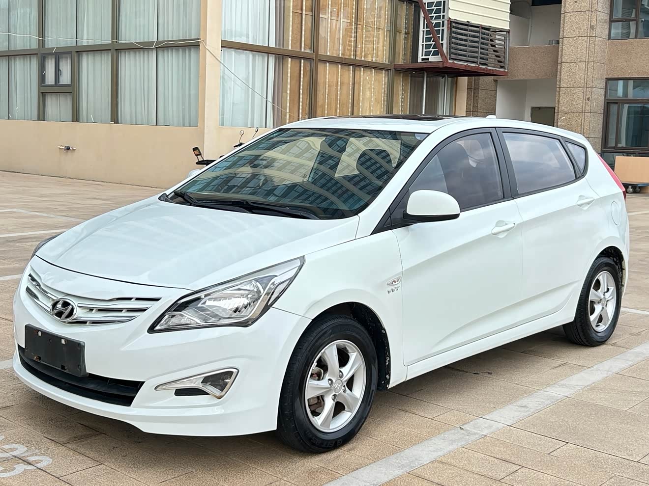Mazda Reina Hatchback 2016 Mazda Reina Hatchback 2016 car image