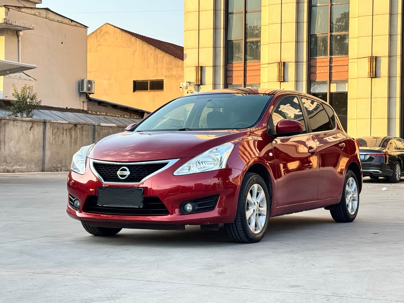 Nissan TIIDA 2014 汽车图片 