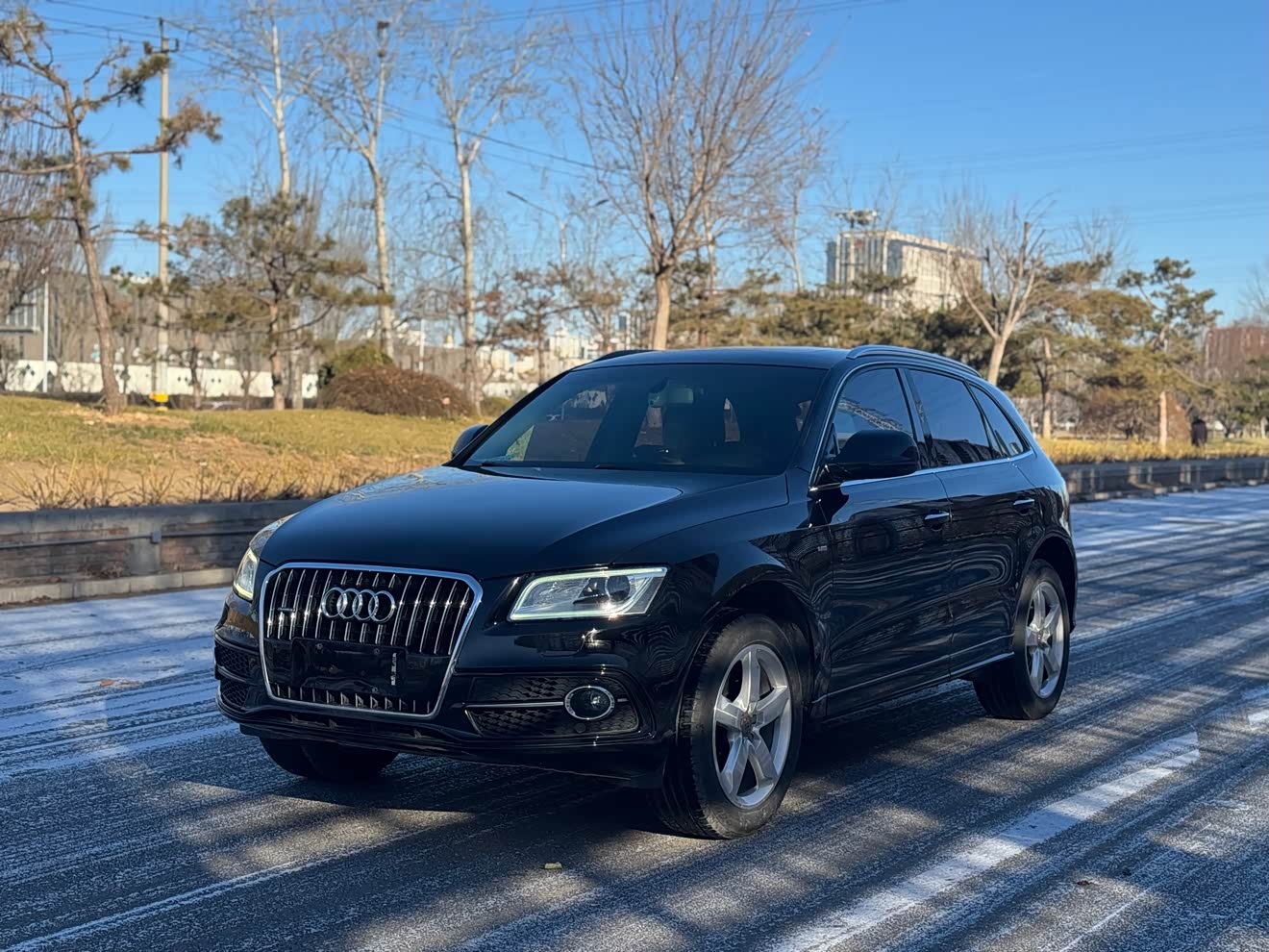 Audi Q5 2018 car image 