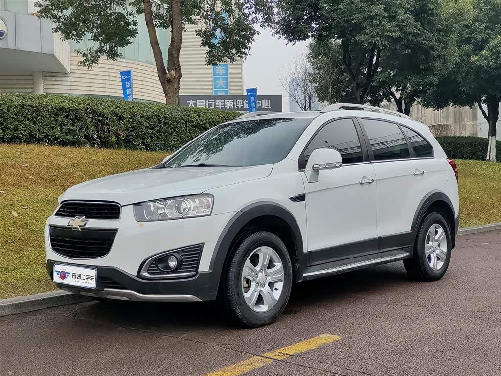 Chevrolet Captiva 2017 car image 