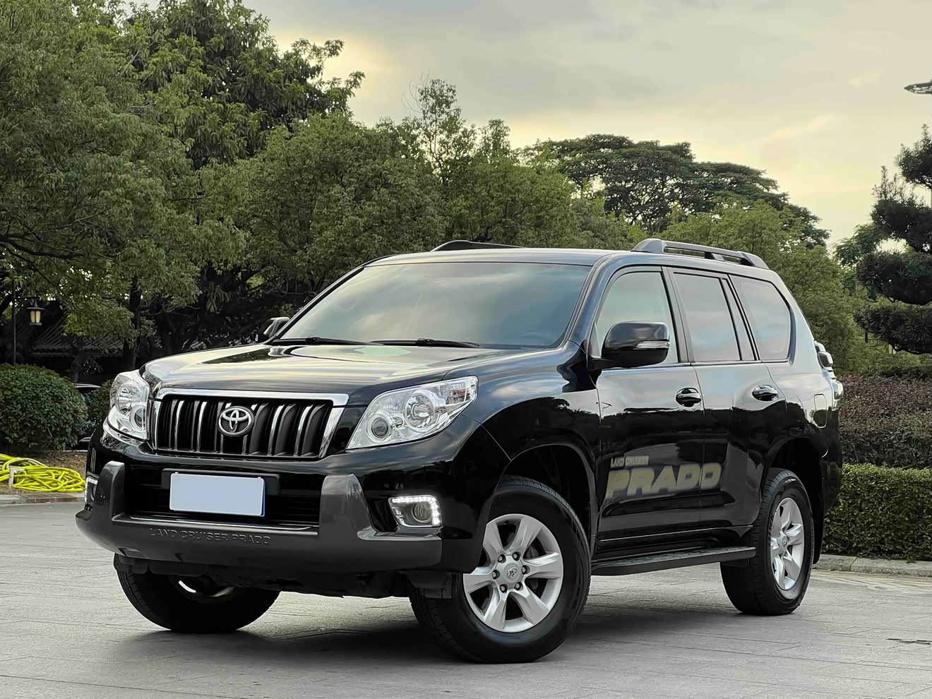 Toyota Prado (Imported) 2012 Toyota Prado (Imported) 2012 car image