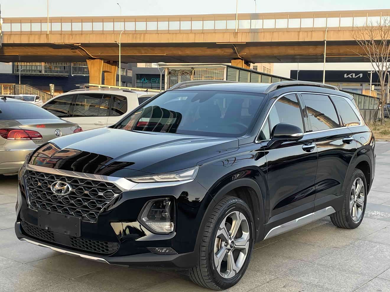 Hyundai Santa Fe 2020 Hyundai Santa Fe 2020 car image