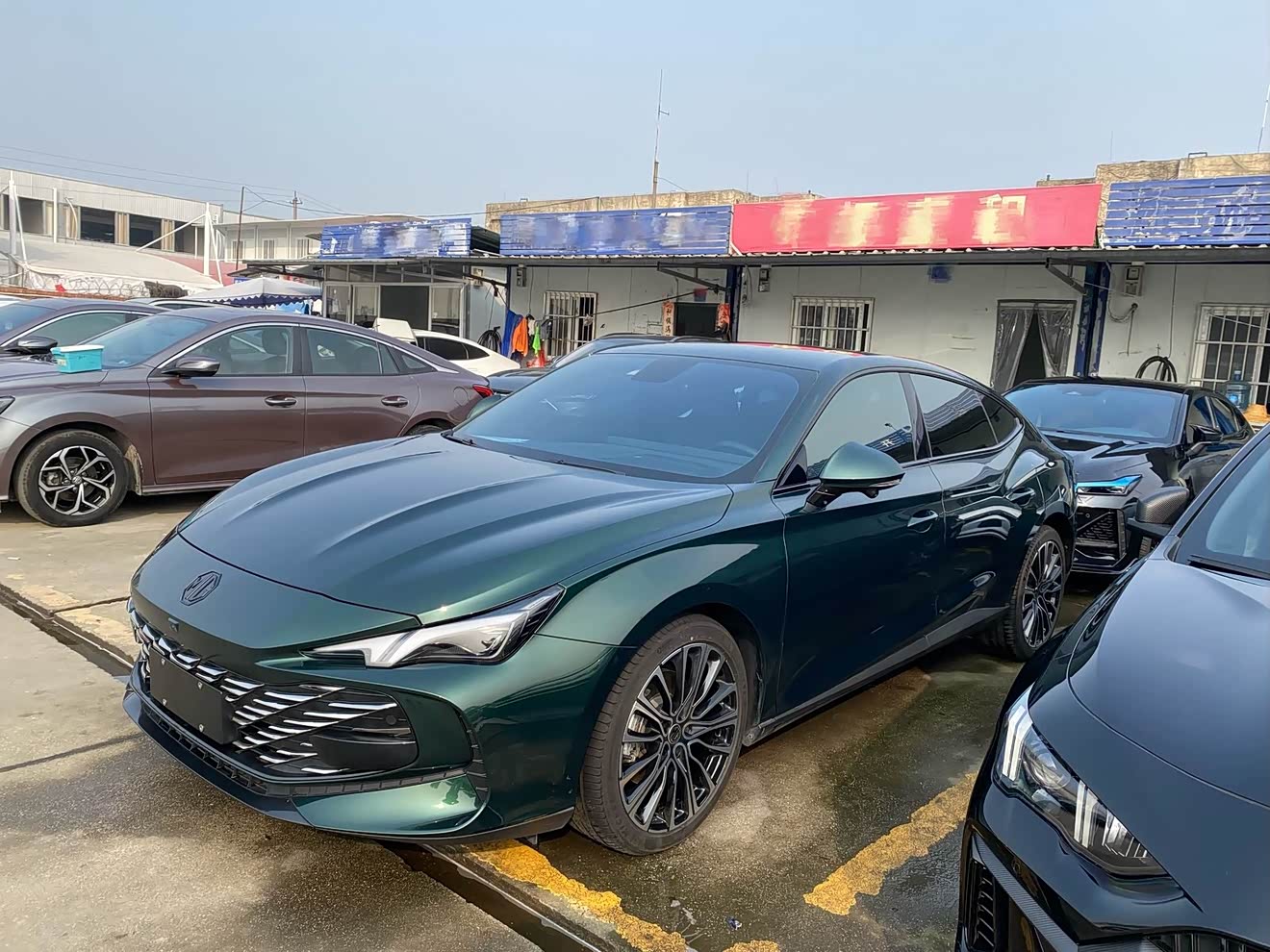 MG 7 2024 immagine di auto 