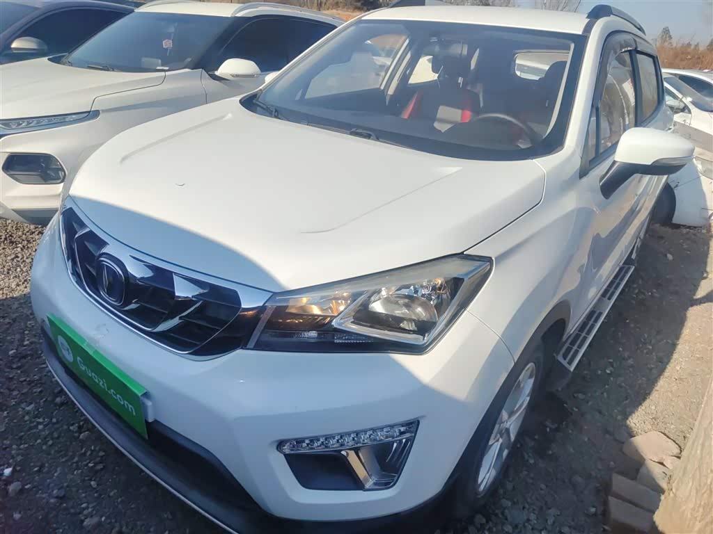 Changan CS15 2017 Changan CS15 2017 car image