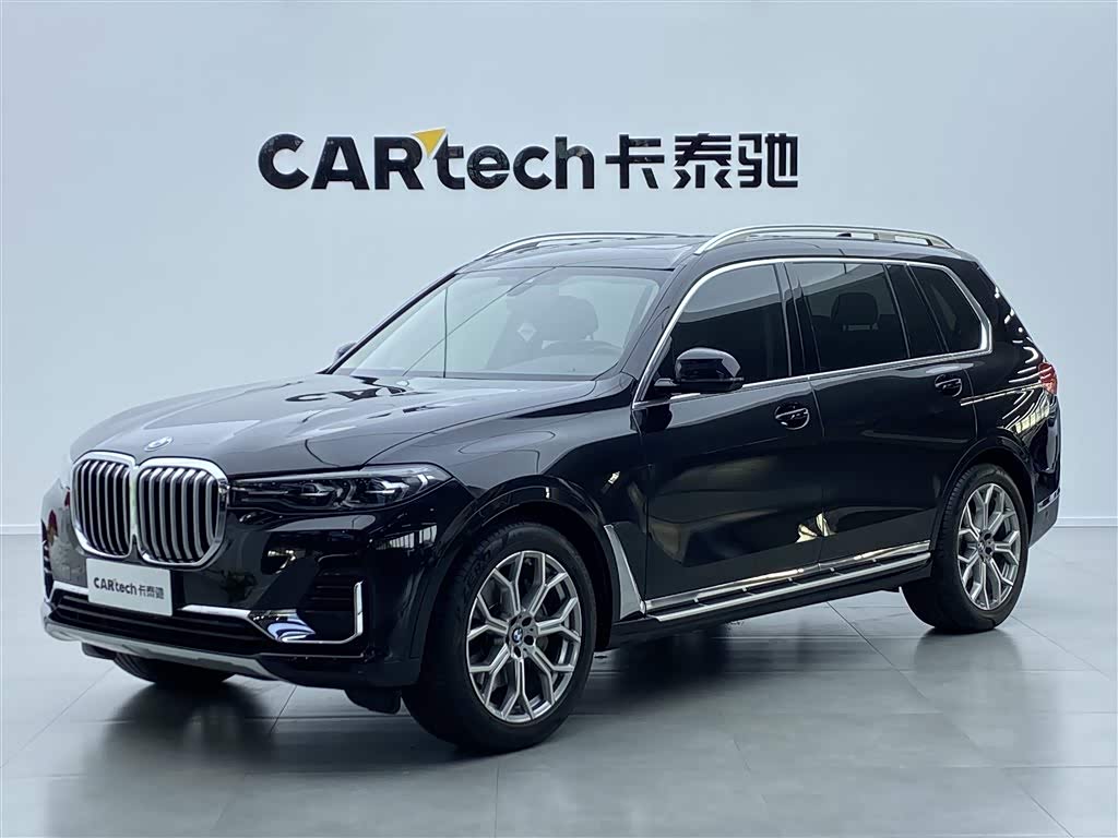 BMW X7 2021 car image 
