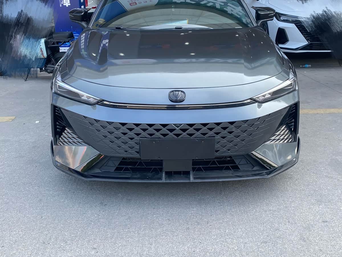 Changan UNI-V 2024 car image 