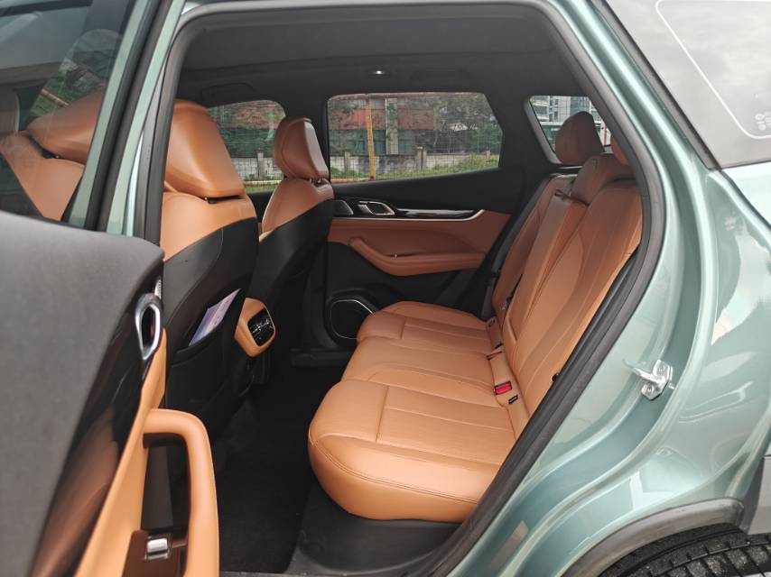 GEELY Boyue L 2025 #4 GEELY Boyue L 2025 car image #4