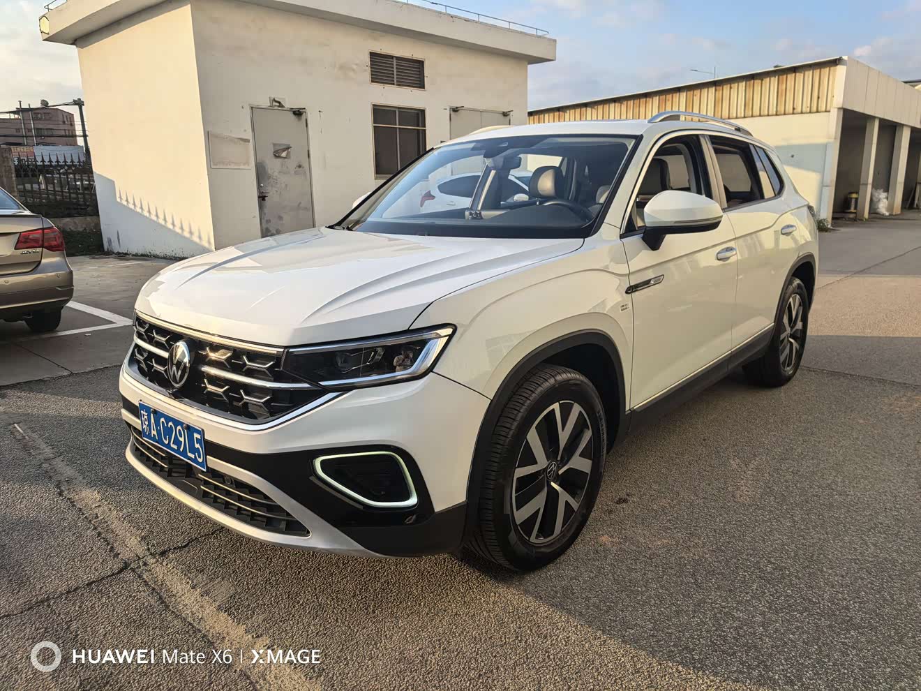 Volkswagen Tayron 2023 immagine di auto 