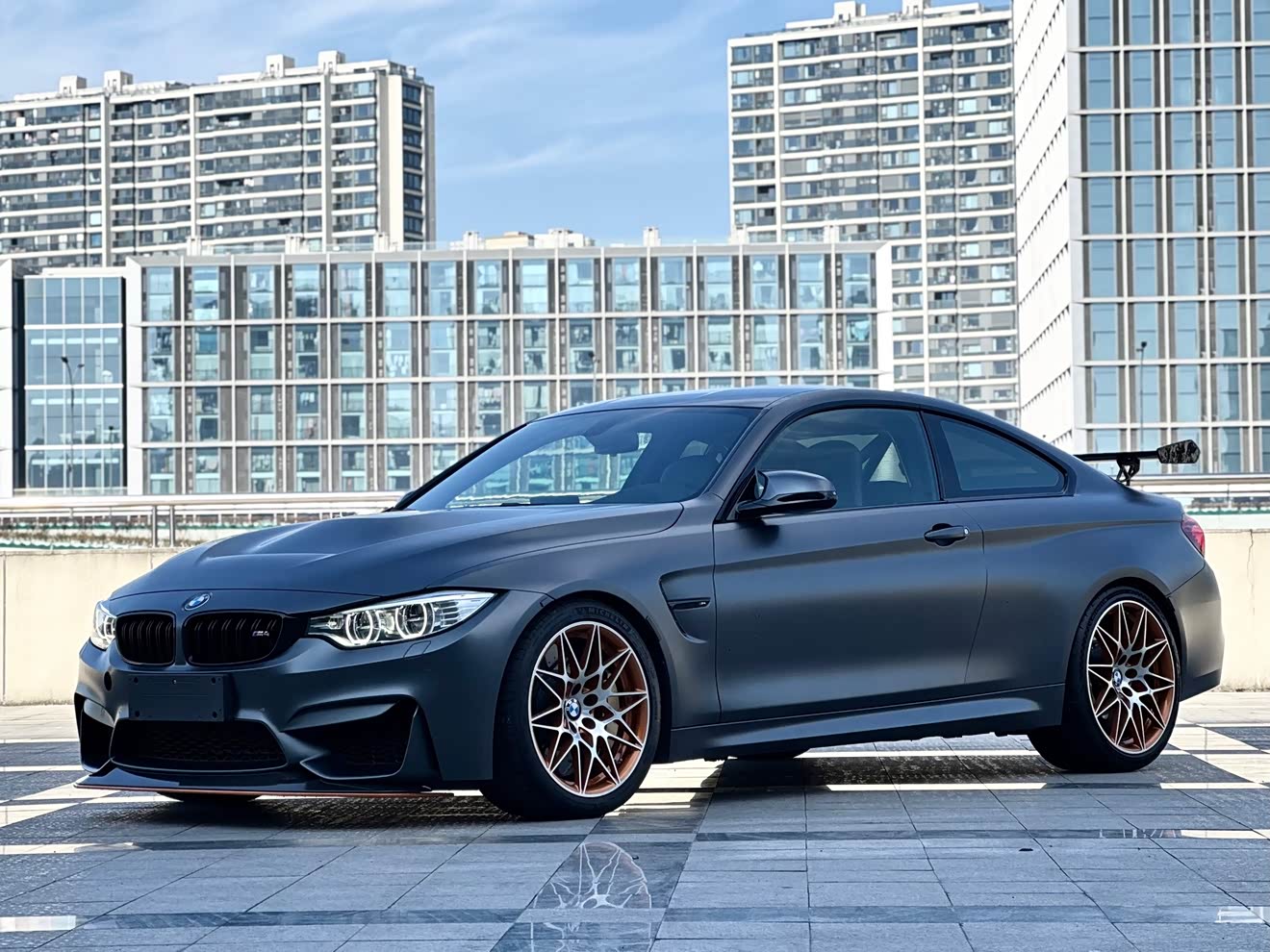 BMW M4 2017 car image 
