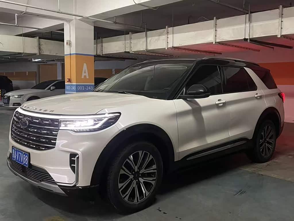 Ford Explorer 2024 car image 