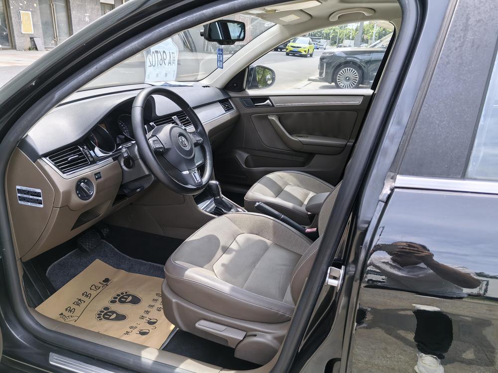 Volkswagen Bora 2015 car image #15