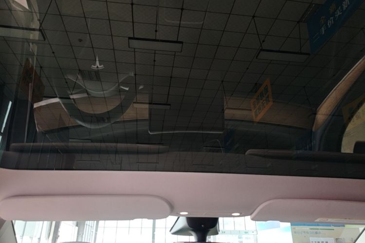 Tesla Model Y 2022 car image #20