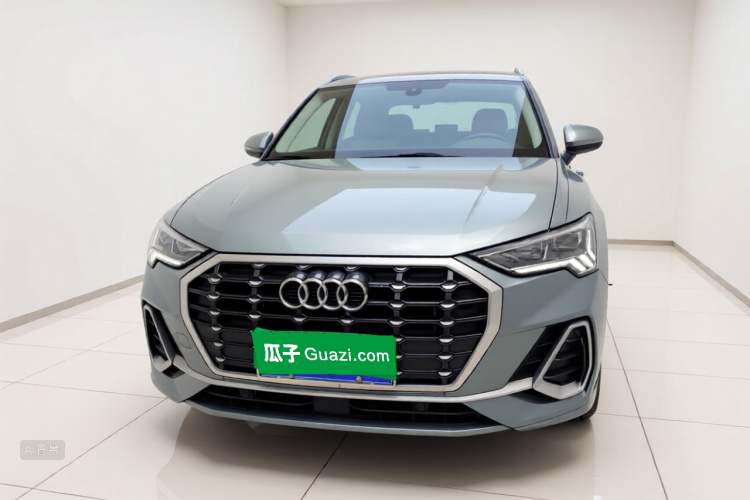 Audi Q3 2021 car image #3