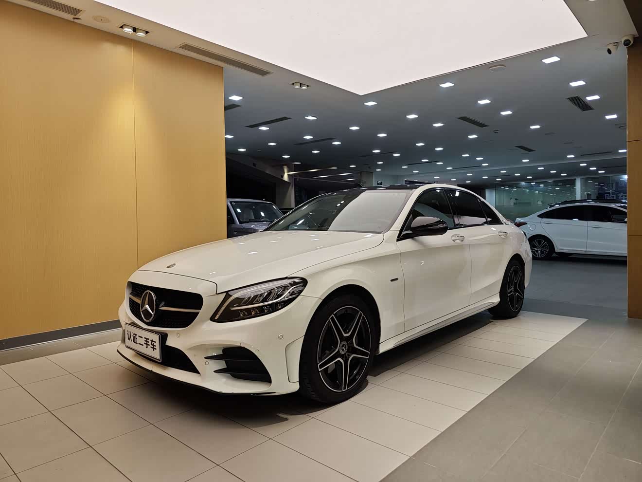 Mercedes-Benz C Class 2020 car image 
