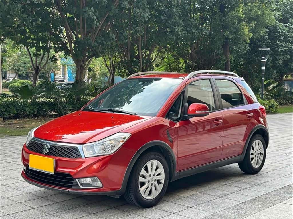 Suzuki SX4 2016 汽车图片 