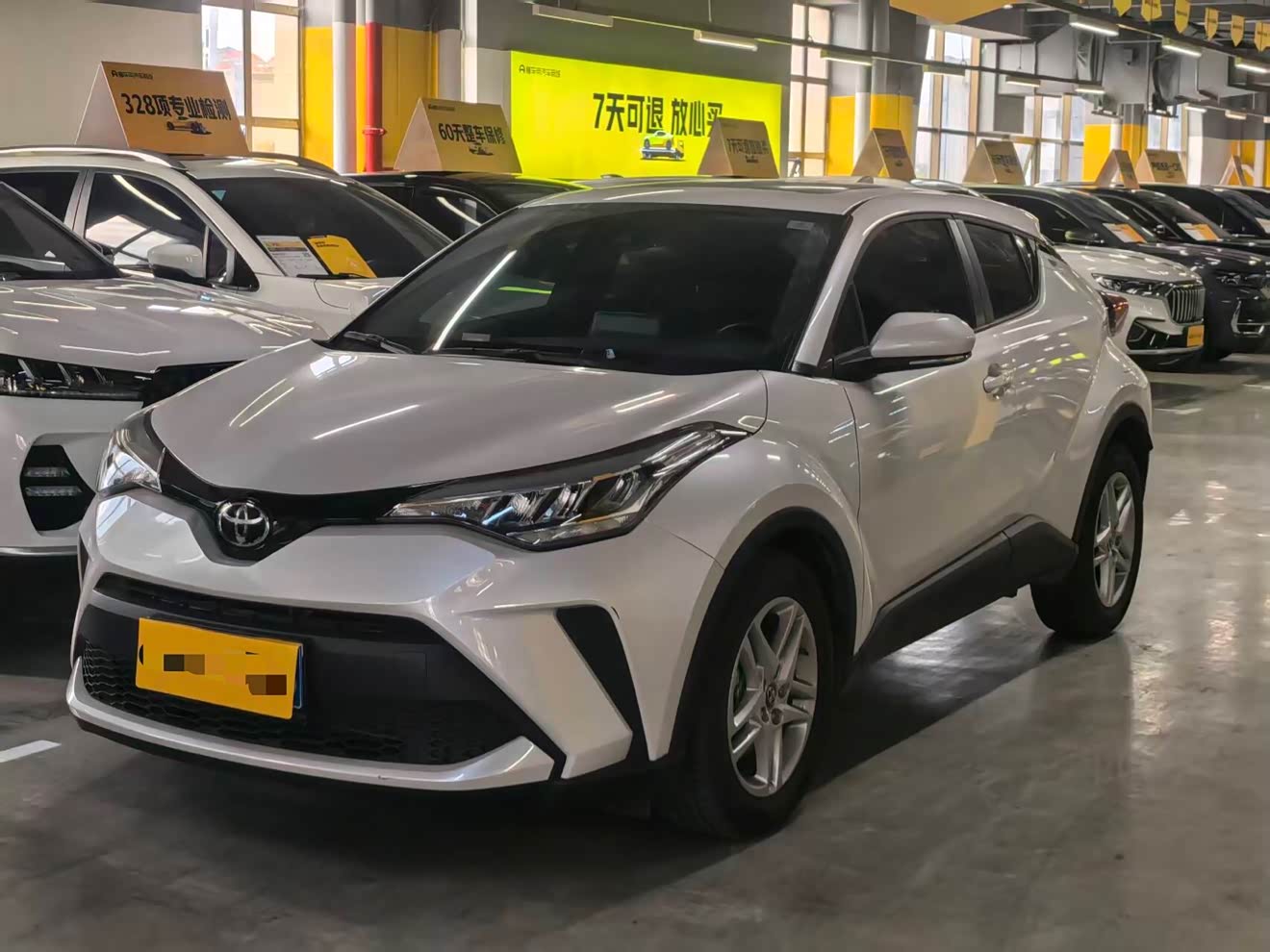 Toyota C-HR 2022 Toyota C-HR 2022 immagine di auto