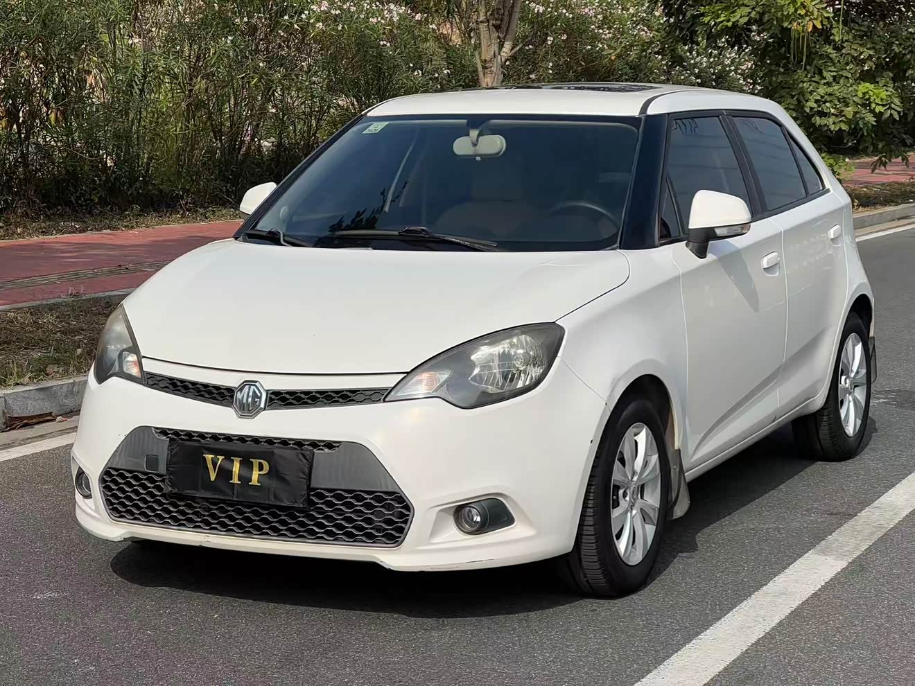 MG 3 2011 MG 3 2011 car image