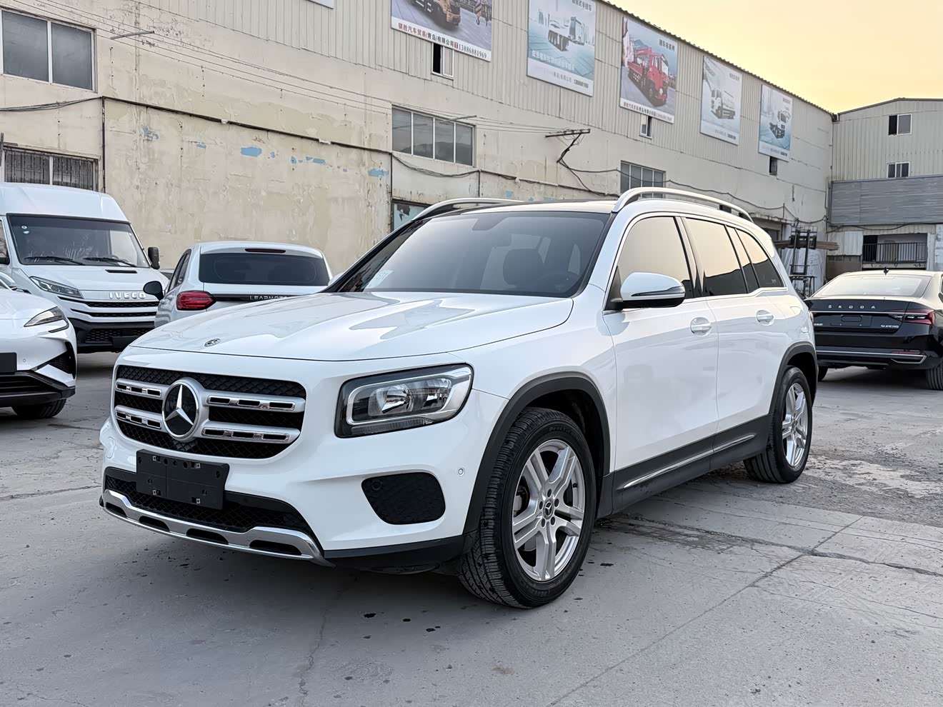 Mercedes-Benz GLB Class 2021 car image 