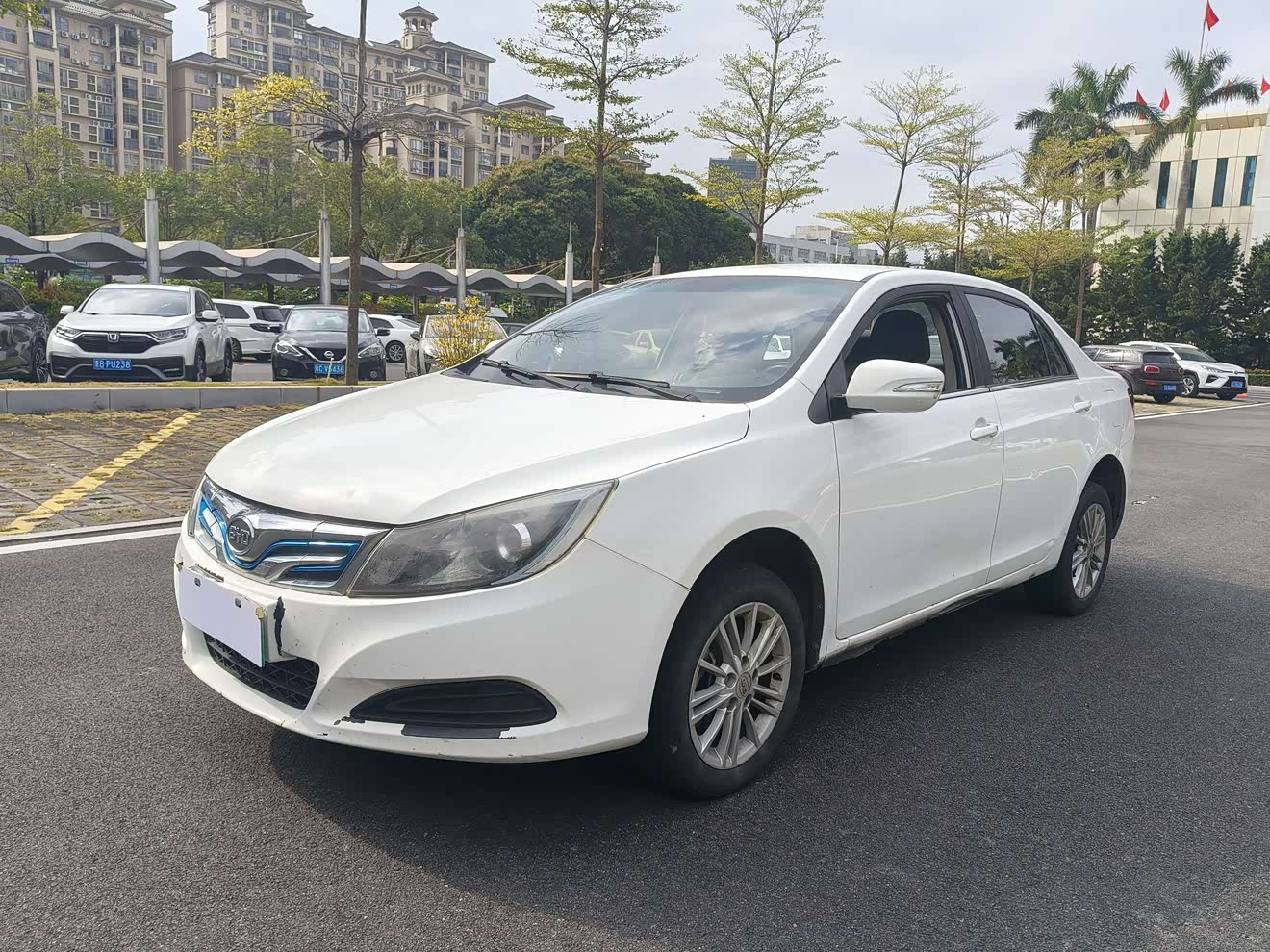 BYD e5 2018 car image 