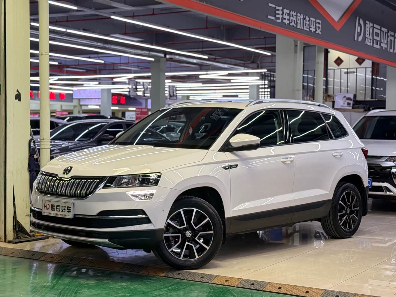 Skoda Karoq 2019 Skoda Karoq 2019 car image