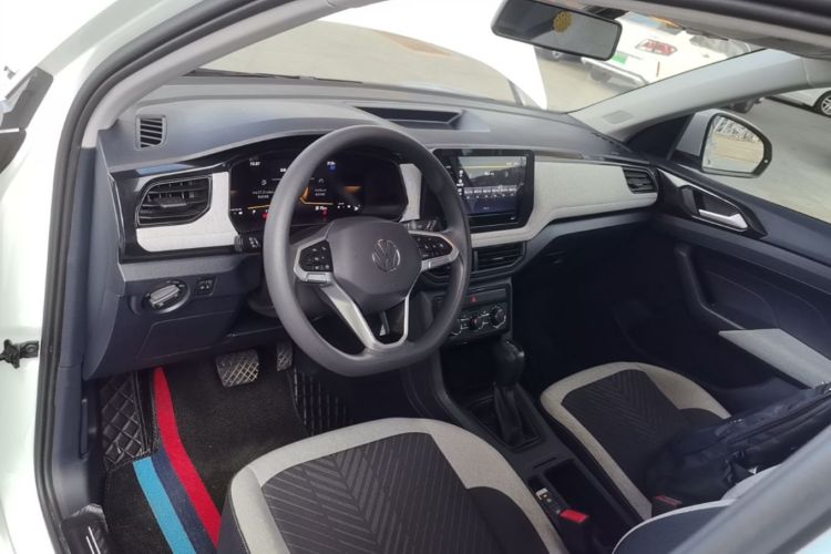 Volkswagen Tharu 2025 car image #10