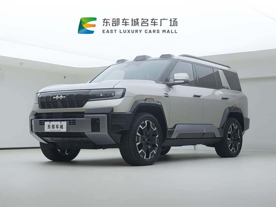 FangChengBao Leopard 8 2024 FangChengBao Leopard 8 2024 car image