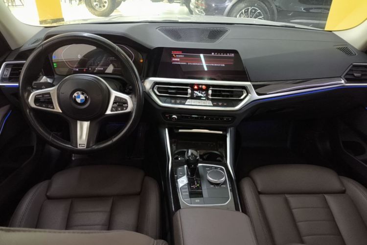 BMW 3 Series 2021 car image #10