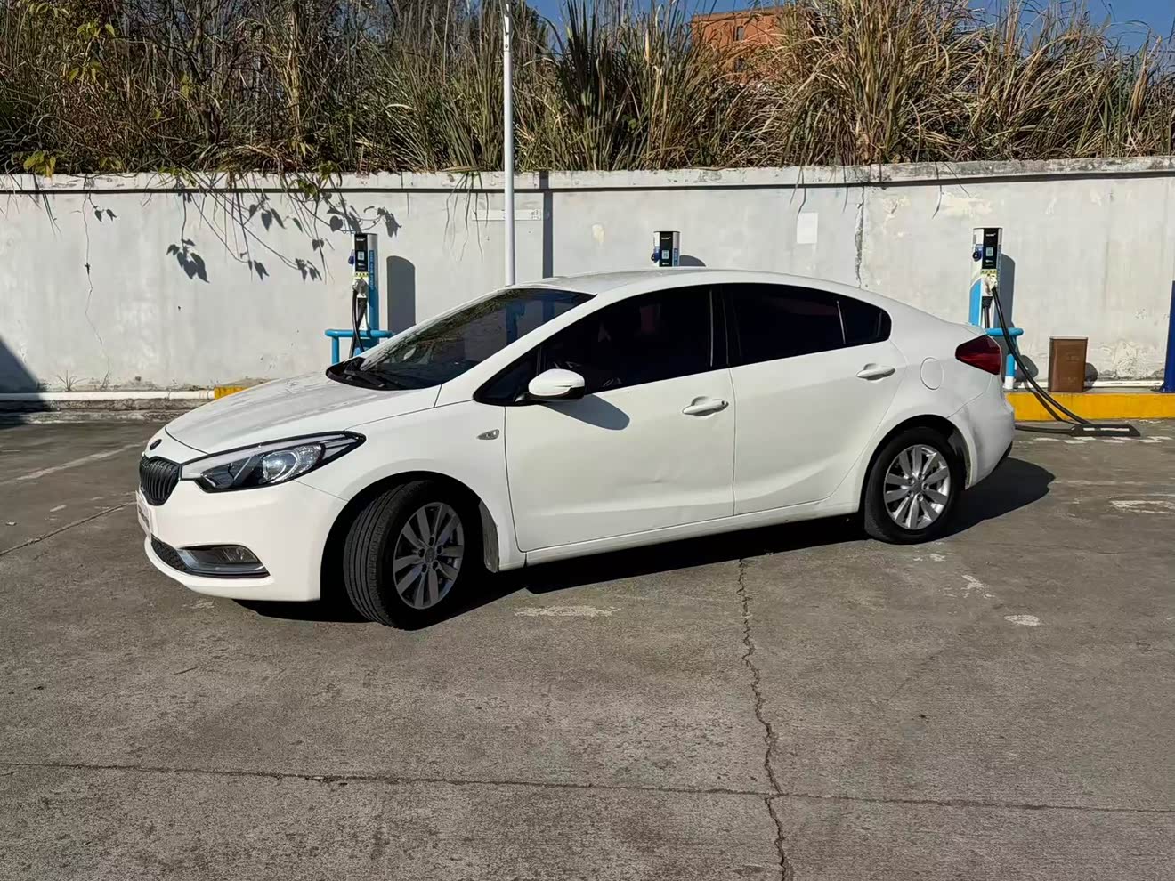 Kia K3 2013 car image 