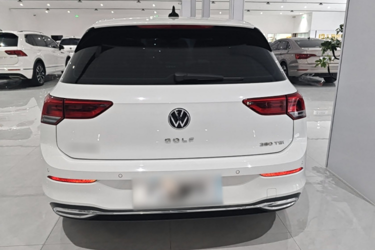 Volkswagen Golf 2020 car image #6