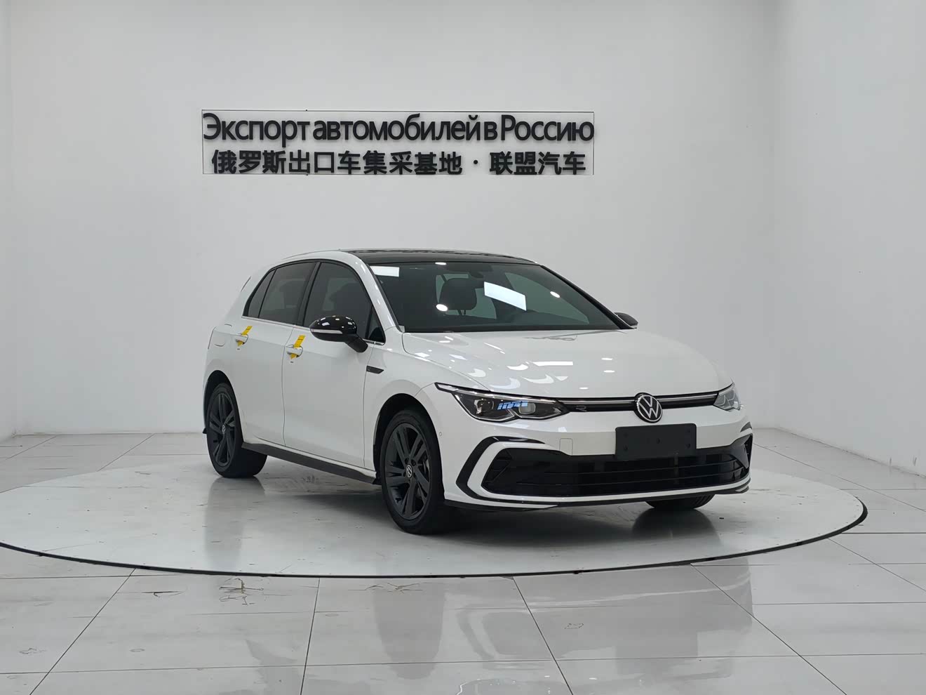 Volkswagen Golf 2022 car image 