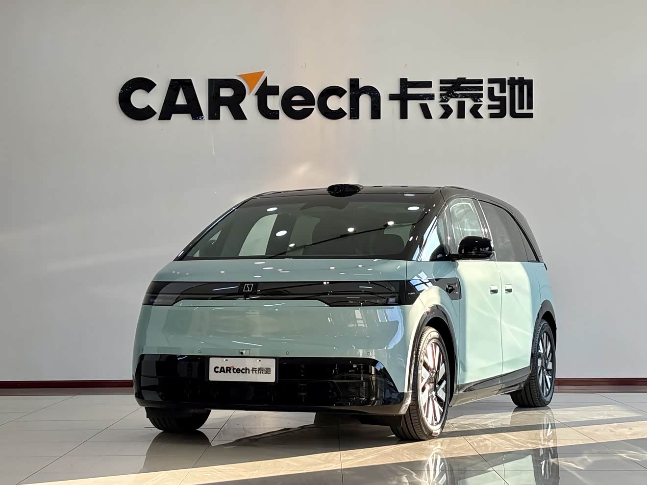 Zeekr MIX 汽车图片 