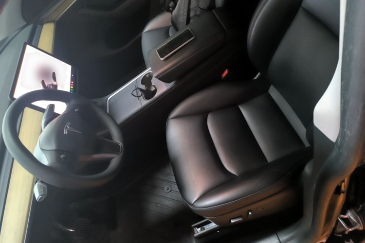 Tesla Model Y 2023 #15 Tesla Model Y 2023 car image #15