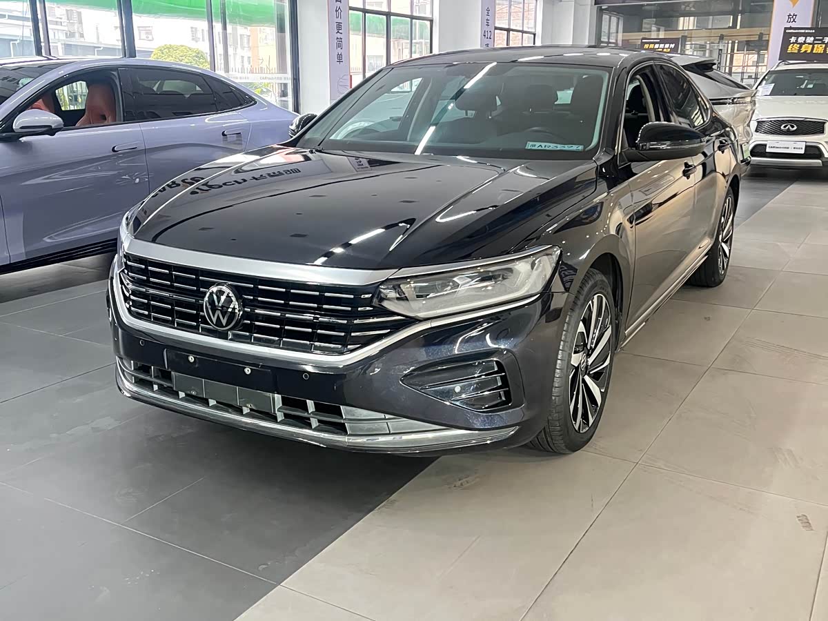 Volkswagen Passat 2022 immagine di auto 