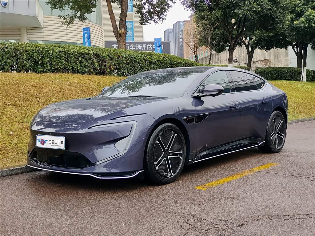 Avatr 12 2023 car image 
