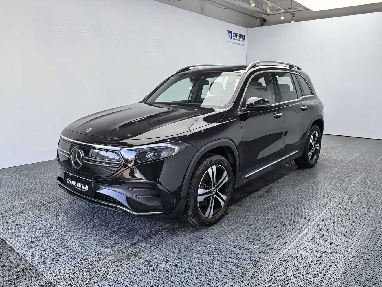 Mercedes-Benz 2024 Mercedes-Benz 2024 car image