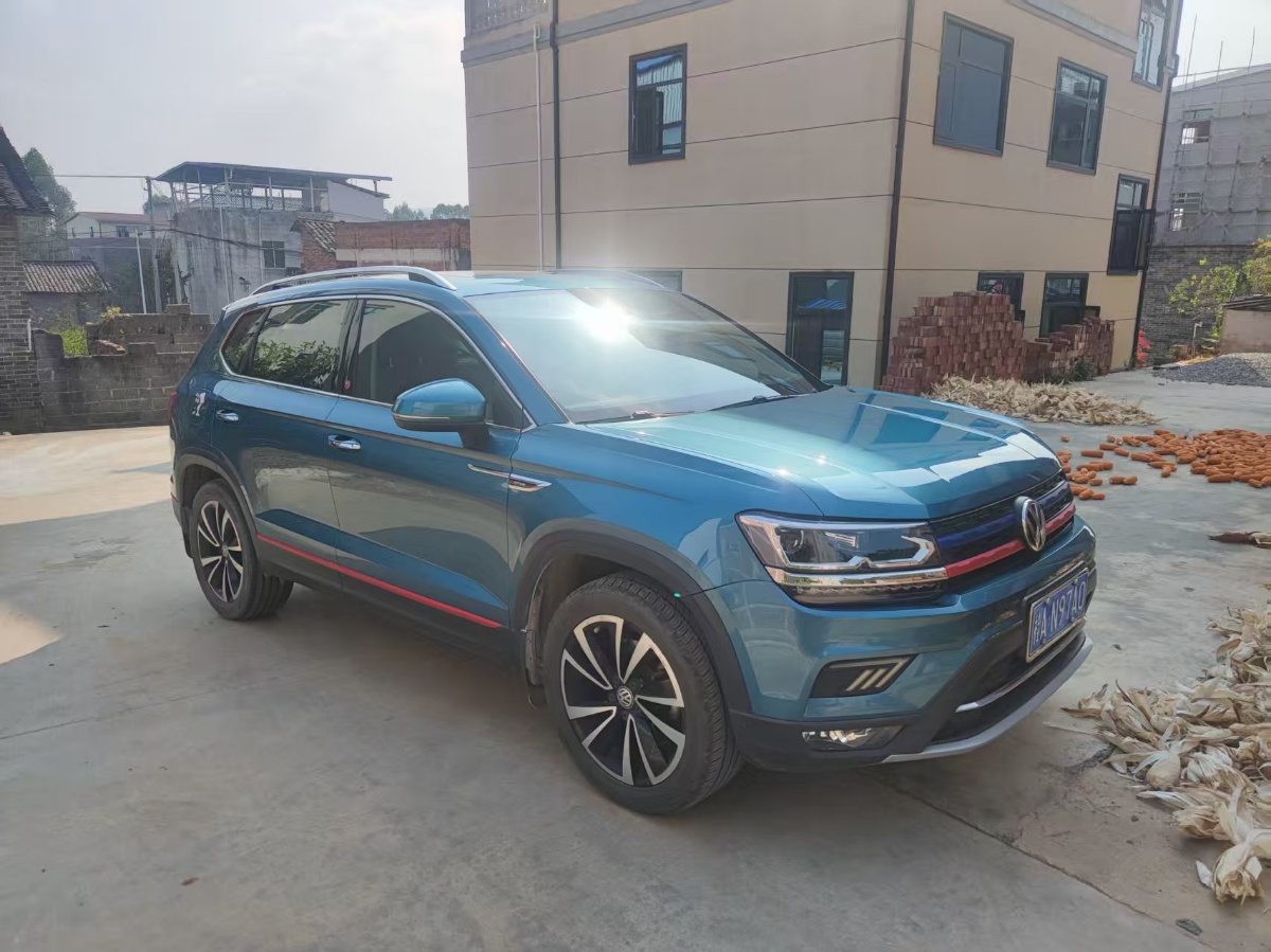 Volkswagen Tharu 2019 car image #2