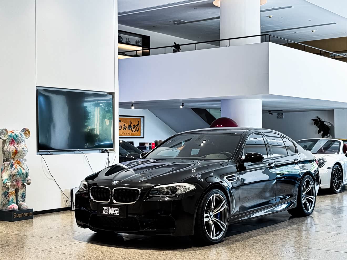BMW M5 2012 car image 