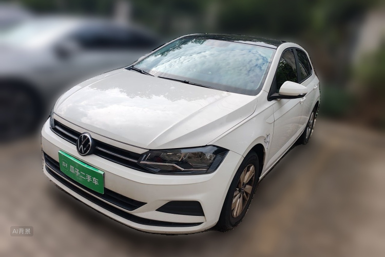 Volkswagen Polo 2022 car image #2