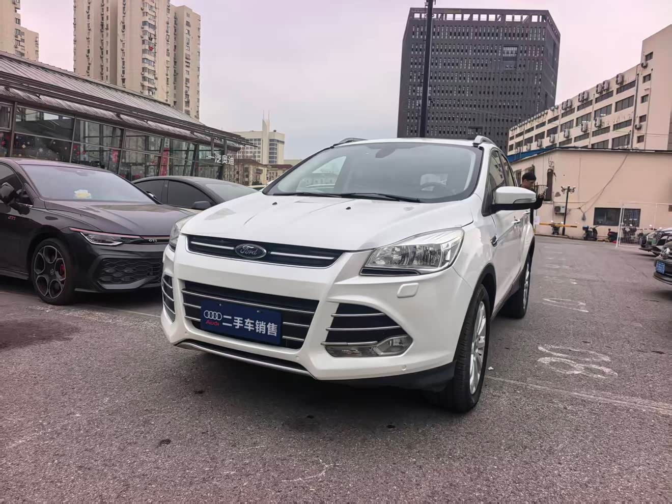 Ford Kuga 2015 car image 