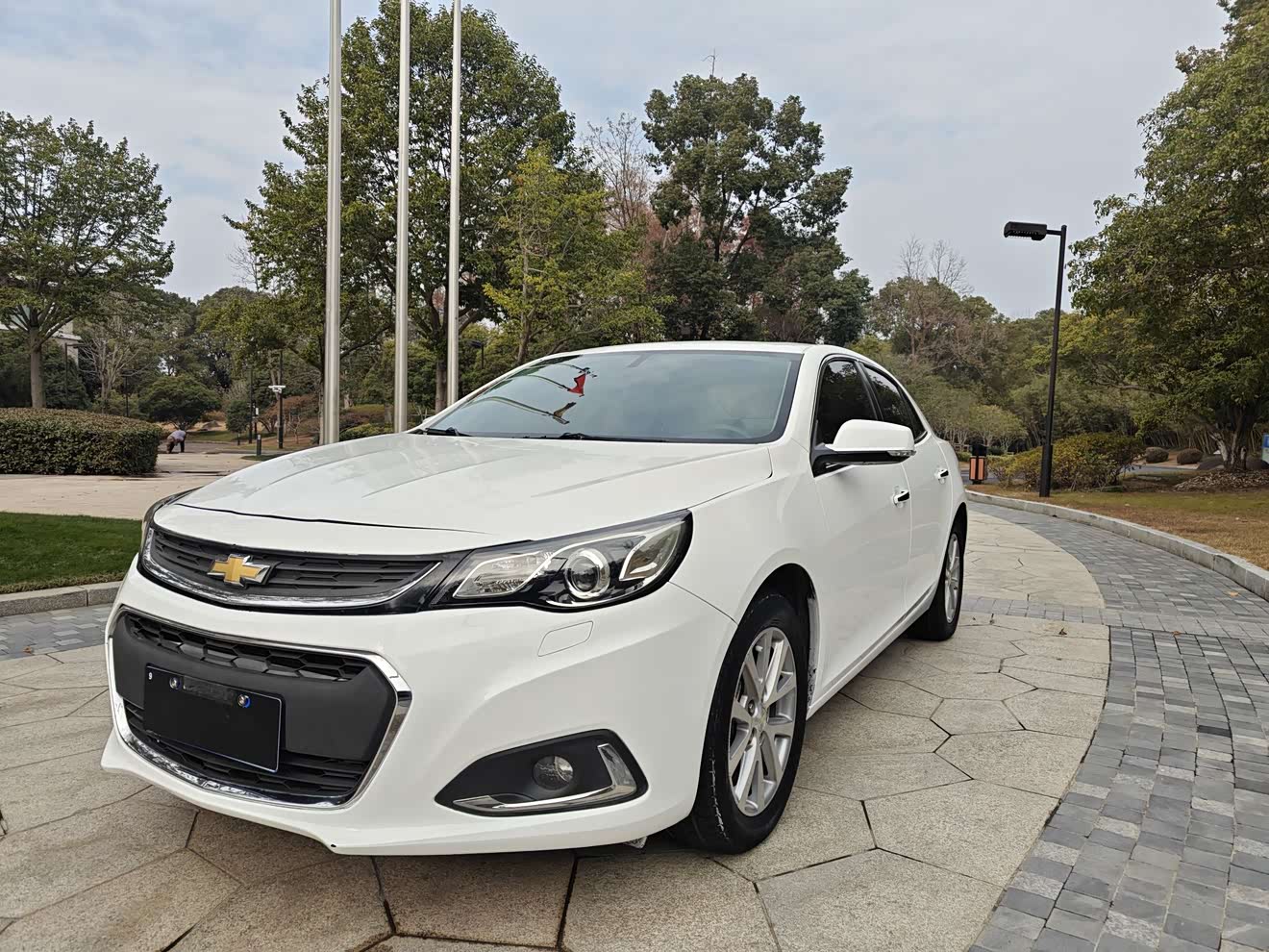 Chevrolet Malibu 2018 car image 