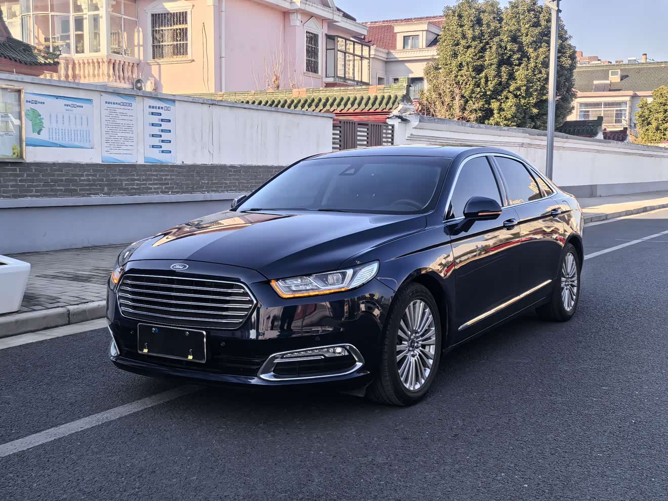 Ford Taurus 2016 car image 