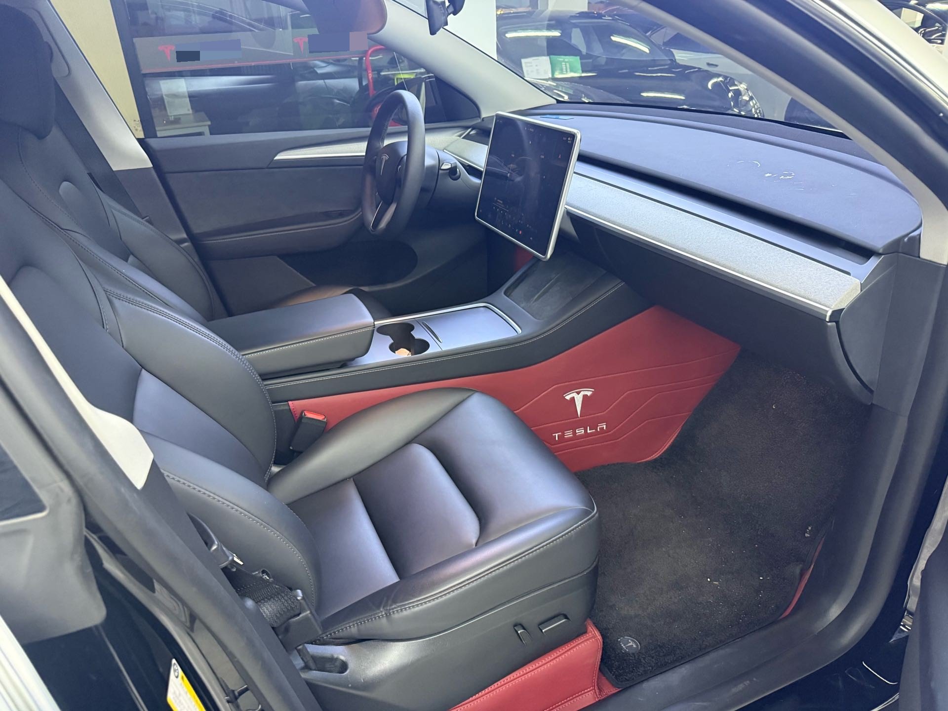Tesla Model Y 2024 #7 Tesla Model Y 2024 car image #7