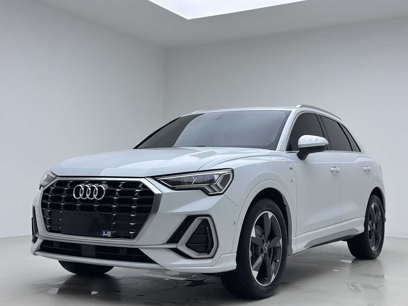 Audi Q3 2022 Audi Q3 2022 car image