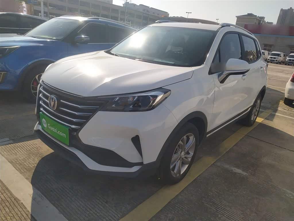 Changan CS15 2019 Changan CS15 2019 car image